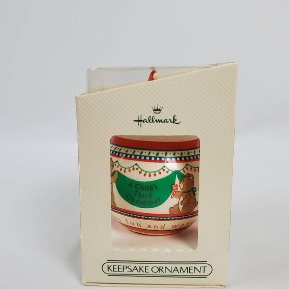 Hallmark Collectable 1984 'A Child's 3rd Christmas' Ornament - Picture 2 of 6